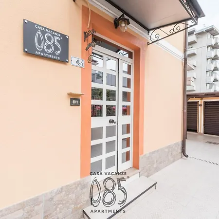 Apartment 085 *